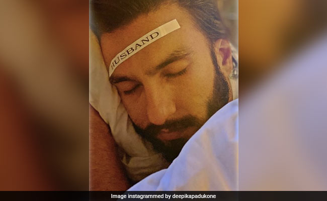 What Deepika Padukone Did After Ranveer Singh Snoozed The Alarm "35,000" Times