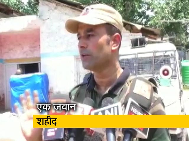 कश्मीर में CRPF पर आतंकी हमले में पुलिस ने बचाई 3 साल के मासूम की जान