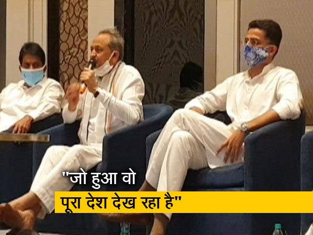 विधायक दल की बैठक में बोले गहलोत, "सत्य हमारे साथ, जीत हमारी होगी"