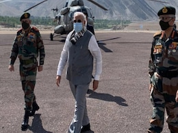 PM मोदी की लद्दाख यात्रा पर रक्षामंत्री राजनाथ सिंह ने किया ट्वीट, कहा- जवानों का मनोबल ऊंचा हुआ PM मोदी की लद्दाख यात्रा पर रक्षामंत्री राजनाथ सिंह ने किया ट्वीट, कहा- जवानों का मनोबल ऊंचा हुआ