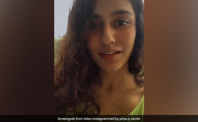 Priya Prakash Varrier के क्यूट एक्सप्रेशंस ने जीता दिल, Viral हो रहा है Video