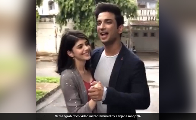 जब सुशांत सिंह राजपूत शूटिंग के बीच संजना सांघी संग करने लगते थे डांस, एक्ट्रेस ने शेयर किया BTS Video