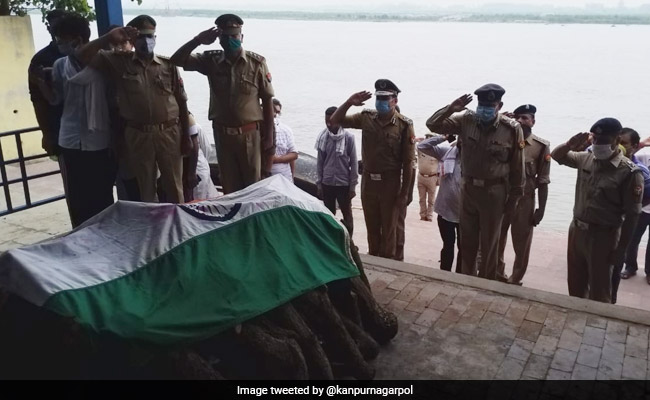 Cop Who Led Kanpur Operation Shot 5 Times, Sharp Weapon Used Too