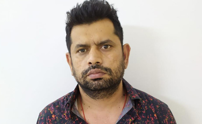 कुख्यात अपराधी अबु सलेम का निकट साथी गजेंद्र सिंह नोएडा में गिरफ्तार