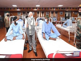 पीएम मोदी ने जवानों के जिस अस्पताल का किया दौरा, सेना ने उसपर पेश की सफाई पीएम मोदी ने जवानों के जिस अस्पताल का किया दौरा, सेना ने उसपर पेश की सफाई