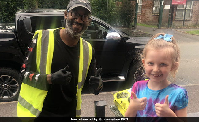 8-Year-Old Girl Learns Sign Language To Surprise Delivery Driver. Watch