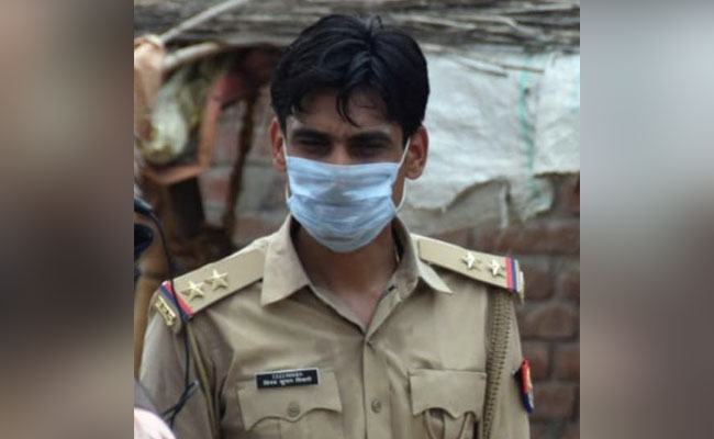 UP Cop, Accused Of Helping Gangster-On-Run Vikas Dubey, Arrested