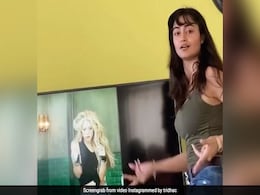 इस एक्ट्रेस ने Belly Dance में दी शकीरा को टक्कर, जबरदस्त डांस Video हुआ वायरल इस एक्ट्रेस ने Belly Dance में दी शकीरा को टक्कर, जबरदस्त डांस Video हुआ वायरल