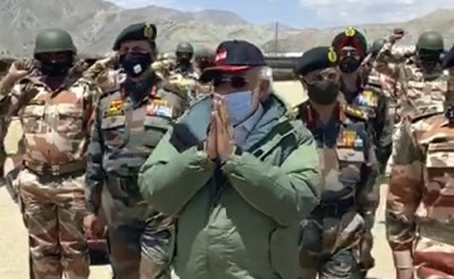 Watch: Soldiers Chant "Vande Mataram" As PM Visits Ladakh Post
