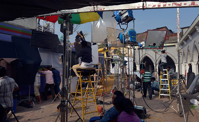 Bollywood <i>Badnaam Hua</i>, Darling <i>Tere Liye</i> - by Shobhaa De