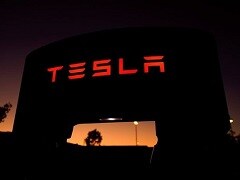 Tesla Reports Surprise Profit Of $104 Million In Second Quarter