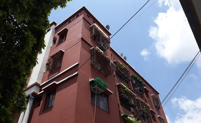 जब कोरोनावायरस का शिकार हुए बुज़ुर्ग का शव 48 घंटे तक फ्रीज़र में रखना पड़ा परिवार को