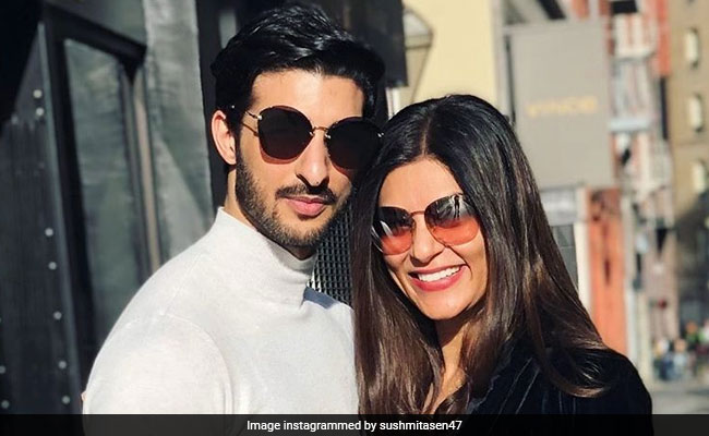 Sushmita Sen's Anniversary Post For Boyfriend Rohman Shawl Is All About "Rohmance"
