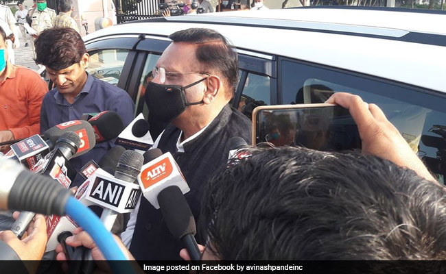 राजस्थान के कांग्रेस प्रभारी का दावा, 'सभी विधायक मेरे संपर्क में, सरकार को नहीं कोई खतरा'