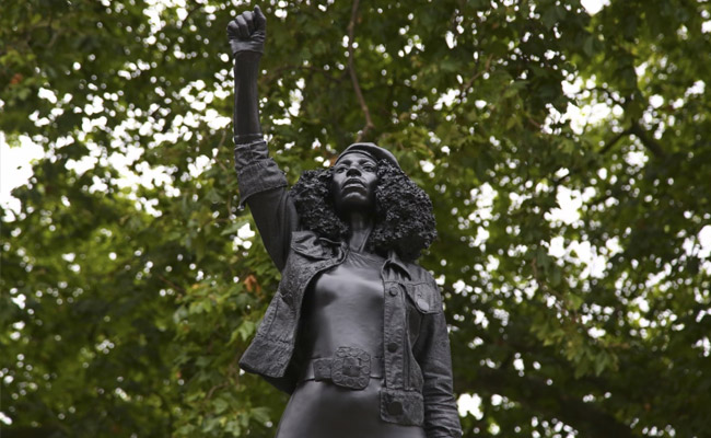 Toppled Slave Trader's Statue Replaced By Black Protester In England