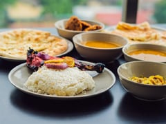 Simple Gravy Recipe For Naan, Kulcha And Paratha - It's Quick And Easy Simple Gravy Recipe For Naan, Kulcha And Paratha - It's Quick And Easy