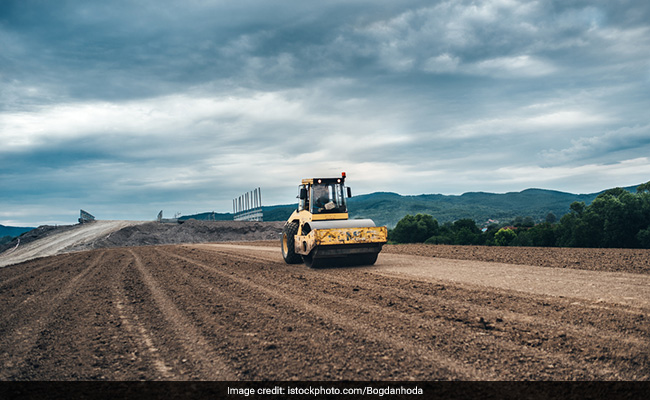 443 Infrastructure Projects Show Cost Overruns Of Rs 4.45 Lakh Crore: Report