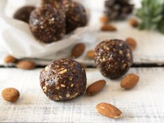 Looking For A Healthy Dessert? Try These Almond-Coconut Bliss Balls For A Guilt-Free Indulgence! Looking For A Healthy Dessert? Try These Almond-Coconut Bliss Balls For A Guilt-Free Indulgence!