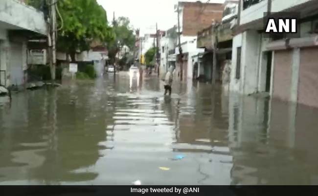 Rain Alert: प्रयागराज में बाढ़ जैसे हालात, रायबरेली, अमेठी,  वाराणसी, मिर्जापुर, गाजीपुर, बलिया सहित यूपी के कई जिलों में अलर्ट