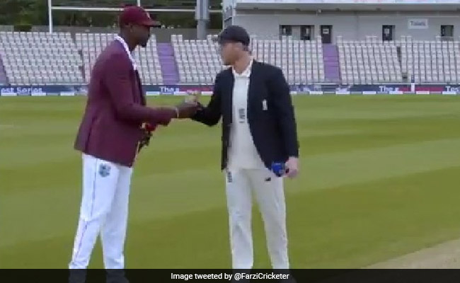 Eng Vs WI, 1st Test: टॉस के बाद जेसन होल्डर से हुई गलती, बेन स्टोक्स से हाथ मिलाने की कोशिश की, देखें Video