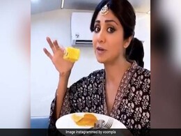शिल्पा शेट्टी गुजराती खाना देख खुद पर नहीं कर पाईं कंट्रोल, बोलीं- जलेबी मत देखना मेरे प्लेट में...देखें Video शिल्पा शेट्टी गुजराती खाना देख खुद पर नहीं कर पाईं कंट्रोल, बोलीं- जलेबी मत देखना मेरे प्लेट में...देखें Video