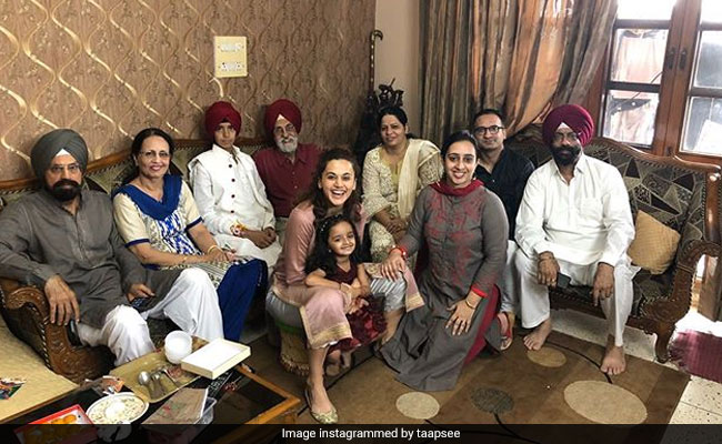 Taapsee Pannu Revisits Last Year's Raksha Bandhan Celebrations With This Throwback Pic