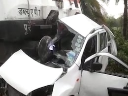 बिहार : जहानाबाद में जनशताब्दी ट्रेन और कार में टक्कर, दो लोगों की मौत बिहार : जहानाबाद में जनशताब्दी ट्रेन और कार में टक्कर, दो लोगों की मौत