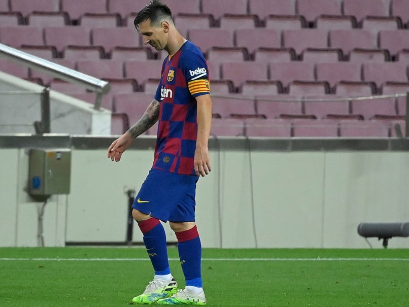 Giovanni Van Bronckhorst "Can't Imagine" Barcelona Without Lionel Messi