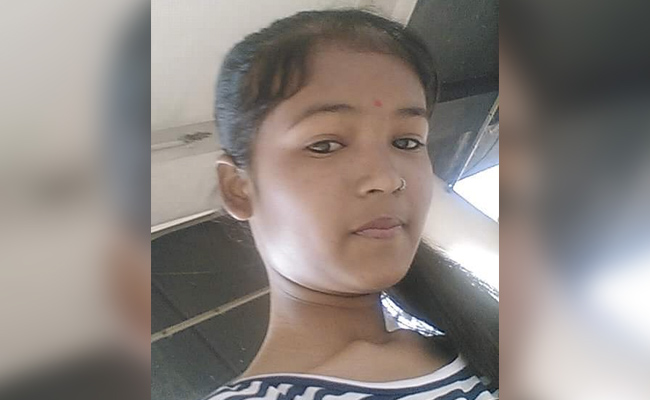 Madhya Pradesh Teen, Living On Pavement, Gets Flat For Class 10 Result