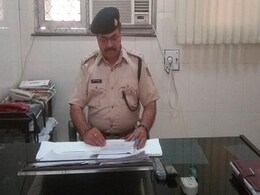 टाटा 407 की टक्कर से दिल्ली पुलिस के ACP की मौत, ड्राइवर मौके से वाहन समेत फरार टाटा 407 की टक्कर से दिल्ली पुलिस के ACP की मौत, ड्राइवर मौके से वाहन समेत फरार