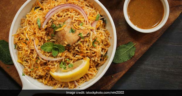 Watch: Mumbai's Gajalee Restaurant Reveals Its Special Bharwan Mirchi Salan Recipe (Video Inside)