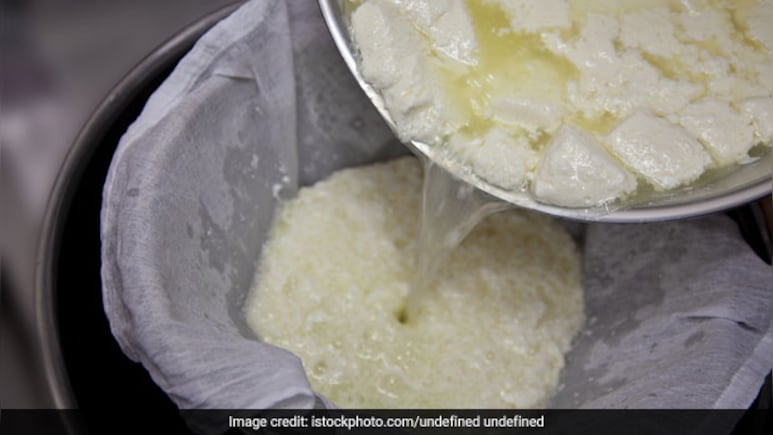 घर पर पनीर जमाने के बाद फेंक देते हैं उसका पानी, तो अब ना करें ये गलती इसके फायदे कर देंगे हैरान