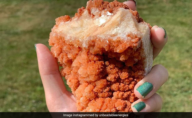 फ्राइड चिकन या क्रिस्टल? वायरल हो रही इस Pic के बारे में क्या है आपका खयाल?