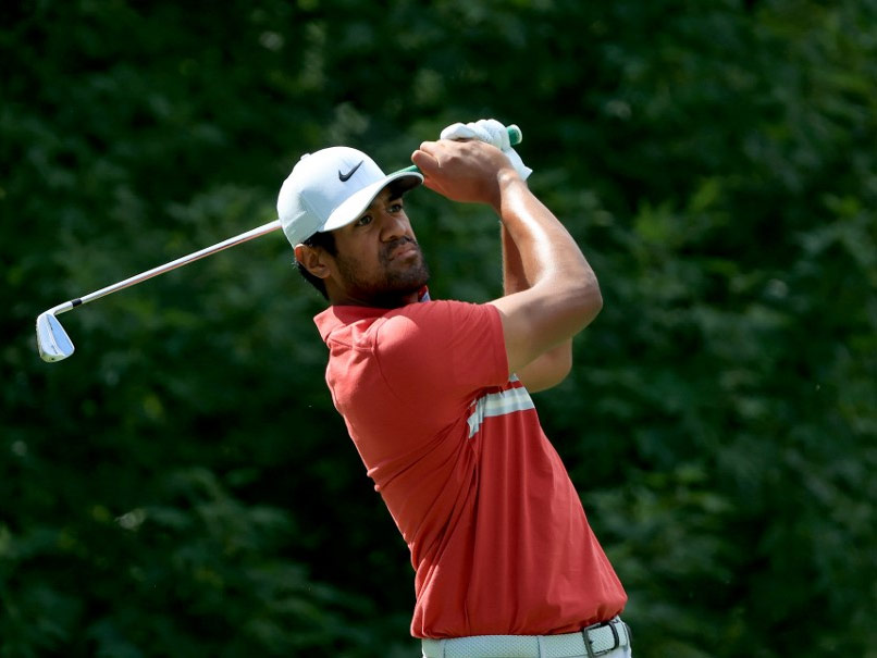 Tony Finau, Ryan Palmer Share Memorial Lead As Tiger Woods Squeaks Into Weekend
