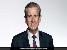 Australian, Chinese Envoys' Bitter Tweet Exchange Over South China Sea Australian, Chinese Envoys' Bitter Tweet Exchange Over South China Sea