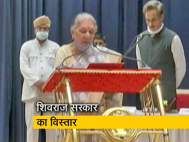 आनंदीबेन पटेल ने मध्यप्रदेश के राज्यपाल का अतिरिक्त कार्यभार संभाला