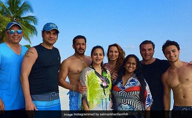 Iulia Vantur's One-Word Response To Tricky Question About Khan Brothers Salman, Arbaaz, Sohail