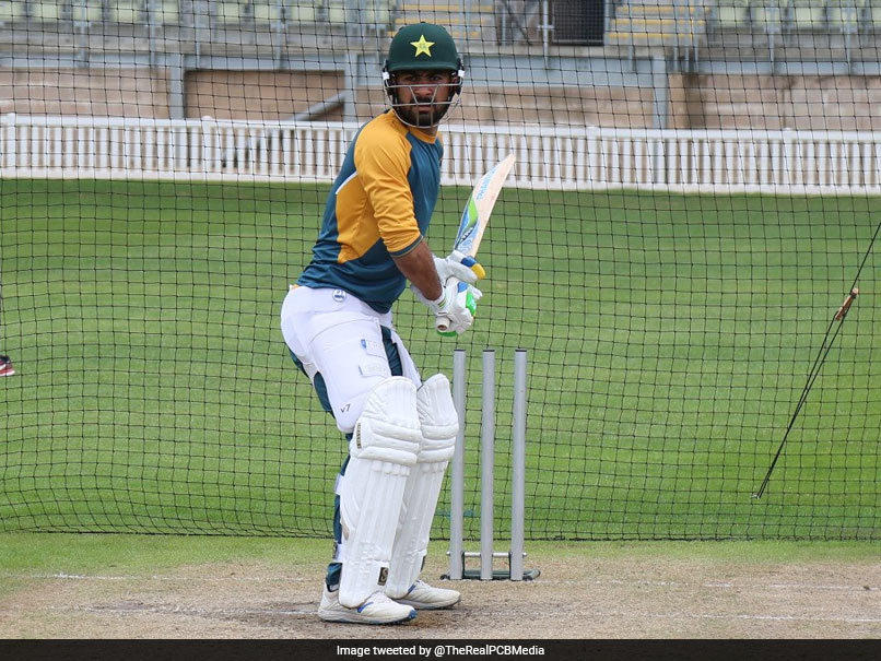 पाकिस्तानी बल्लेबाज खुशदिल शाह तीन हफ्ते के लिए सक्रिय क्रिकेट से हुए बाहर