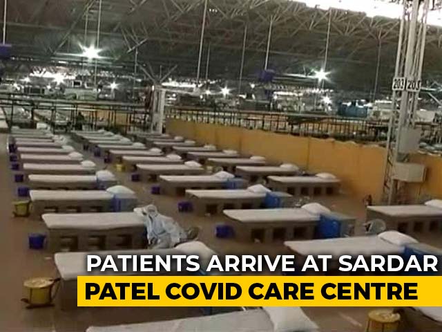 Patients Arrive At Delhi's 10,000-Bed COVID-19 Care Centre