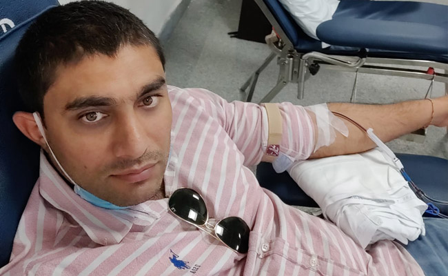 दिल्ली पुलिस के सब इंस्पेक्टर ने पहले दी कोरोना को मात, अब गंभीर हालत में भर्ती मरीज को दान किया प्लाज्मा