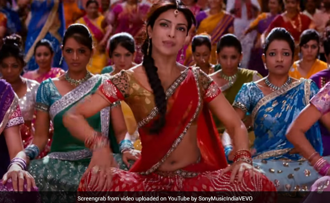 Priyanka Chopra's "Teenage Dream Came True" When Saroj Khan Choreographed Her In <i>Agneepath</i>