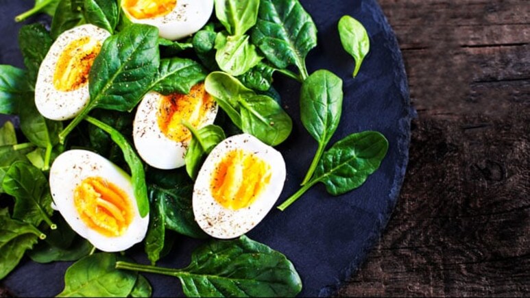 Foods For Hair: इन चार चीजों को डाइट में शामिल कर बालों को रख सकते हैं हेल्दी