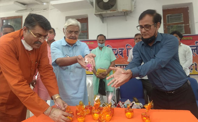 विहिप के द्वारा राम मंदिर की नींव में डालने के लिए अयोध्या रवाना की गई  दिल्ली के 11 स्थानों की मिट्टी