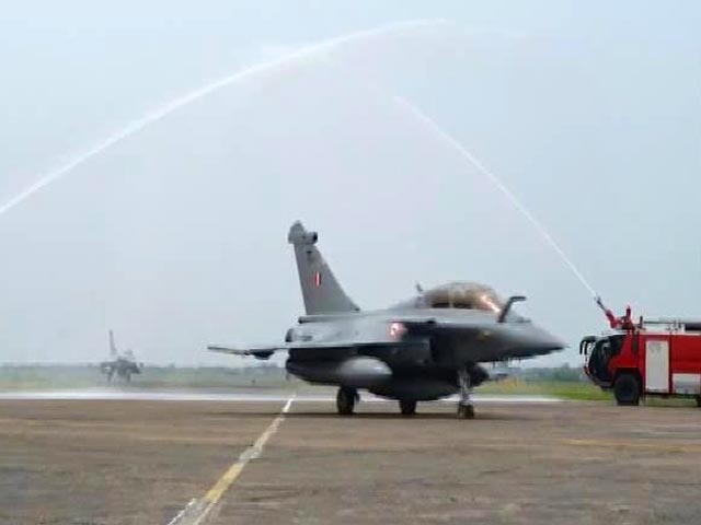 5 Rafales Land In Ambala, Greeted With Special Salute