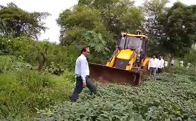 मध्य प्रदेश : अतिक्रमण हटाने आई टीम से कहासुनी के बाद महिला ने की आत्मदाह की कोशिश