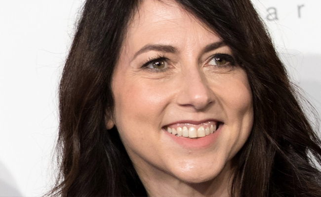 Jeff Bezos' Ex-Wife MacKenzie Is Donating Millions After "Giving" Pledge