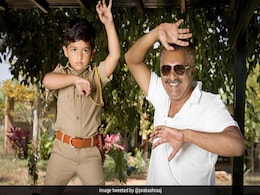 'सिंघम' की रिलीज को पूरे हुए 9 साल तो प्रकाश राज ने बेटे के साथ यूं बनाया पोज, बोले- जयकांत शिकरे को यादगार... 'सिंघम' की रिलीज को पूरे हुए 9 साल तो प्रकाश राज ने बेटे के साथ यूं बनाया पोज, बोले- जयकांत शिकरे को यादगार...