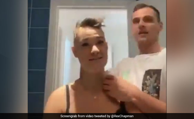 गर्लफ्रेंड के झड़ते बालों के लिए ब्वॉयफ्रेंड ने किया यह काम, VIDEO देखते ही सोशल मीडिया यूजर्स के 'छलके आंसू'