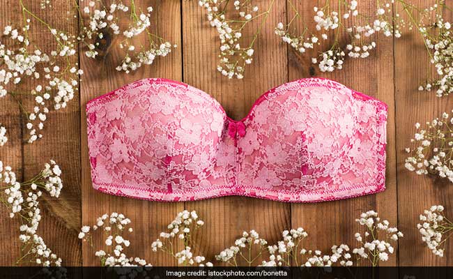 Do Away With Straps By Picking These Comfortable Strapless Bras