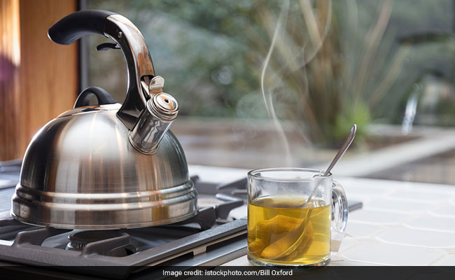 7 Stylish Electric Kettles To Effortlessly Make Your Morning Chai